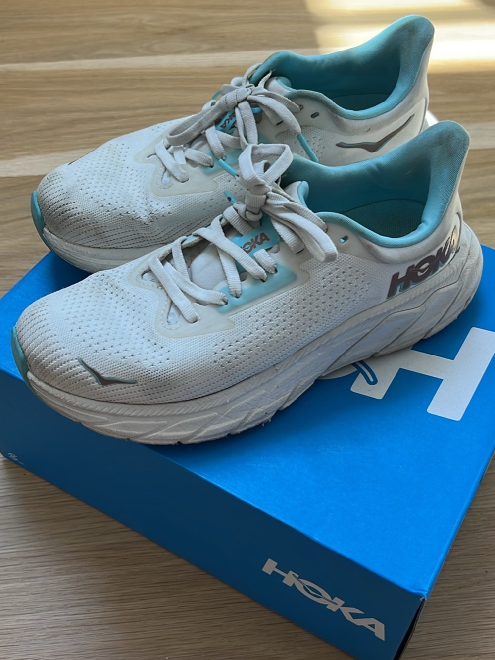 Hoka Women's Arahi 7